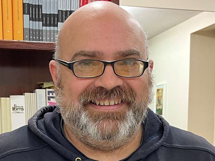 Rafael Rodríguez Valdés sonriendo